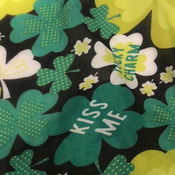 VTG Saint Patrick’s Lucky Charm Scarf - Picture 5 of 11